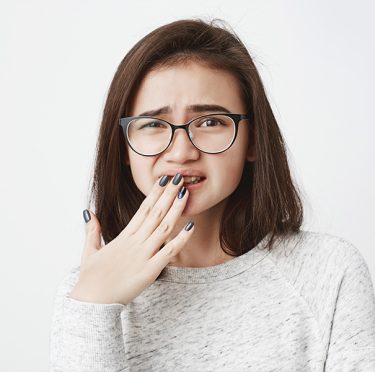 What Causes White Spots on Gums? Gingivitis and Its Symptoms